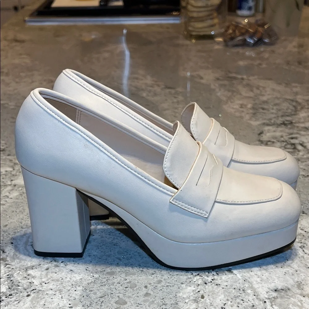 Urban Outfitters Cream Platform Loafers Size EU37